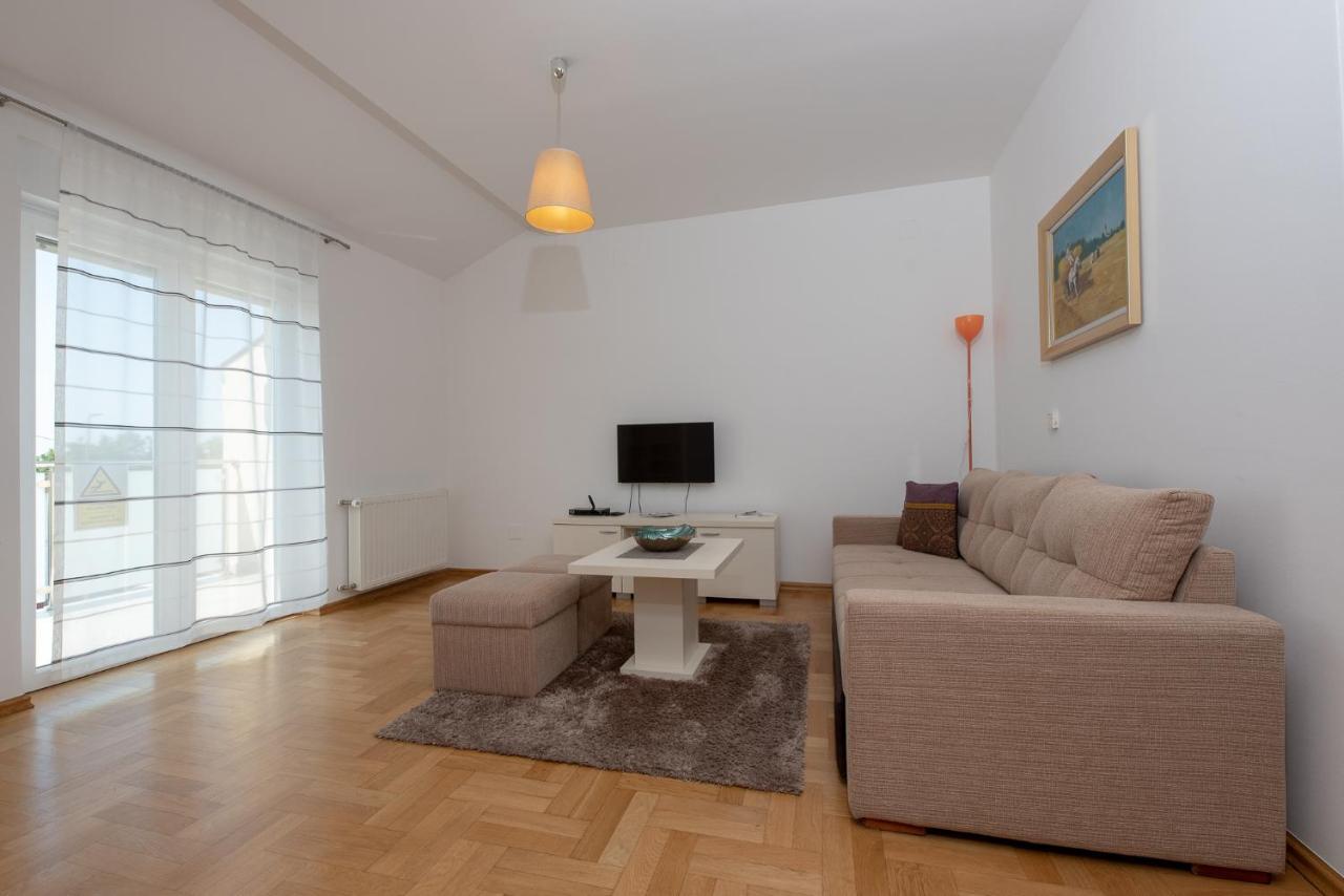 Apartmani Spoljar زوبانيا المظهر الخارجي الصورة